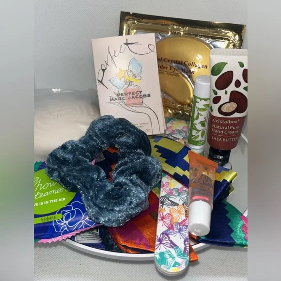 Dior Joy Fragrance Card with bundle - Picture 5 of 11